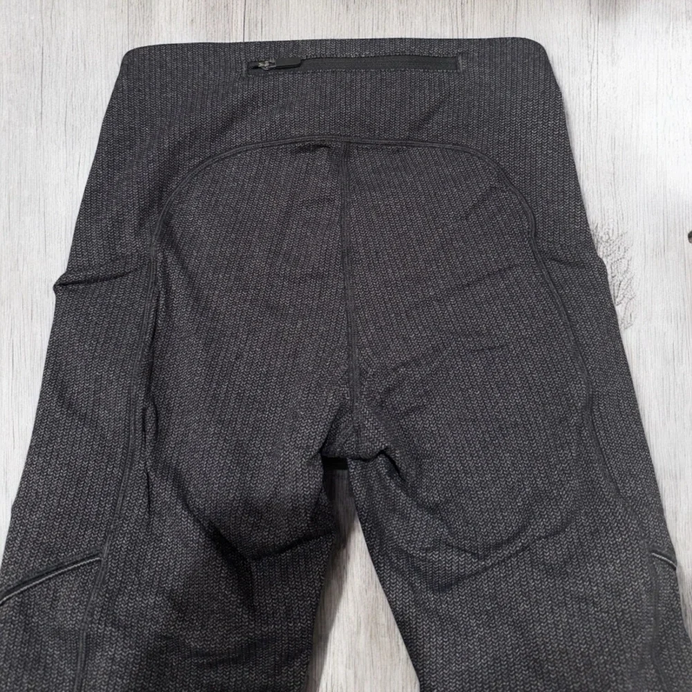 Lululemon Speed Up Mid-Rise Tight 28" - Dark Grey - Picture 3 of 4
